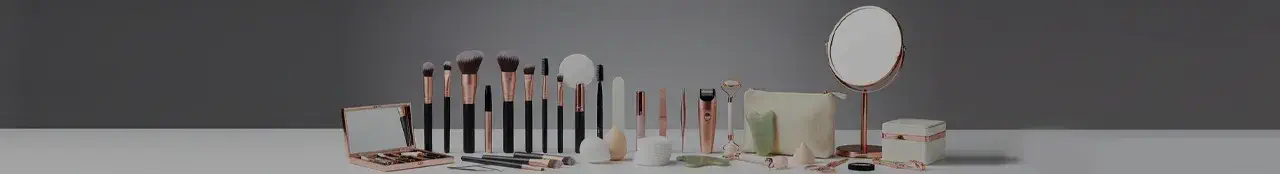 makeup tools bg